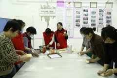 燕山路街道建华二社区开展“均衡营养 合理膳食”健康知识公益讲座
